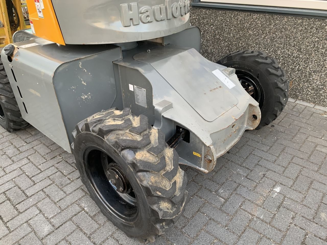 Teleskoparbeitsbühne des Typs Haulotte HA120PX, Gebrauchtmaschine in Vriezenveen (Bild 9)