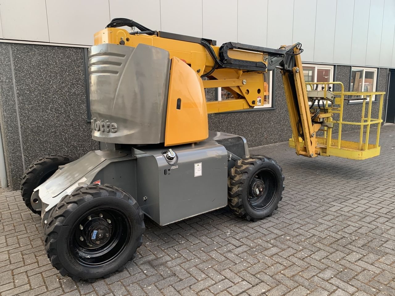 Teleskoparbeitsbühne des Typs Haulotte HA120PX, Gebrauchtmaschine in Vriezenveen (Bild 7)