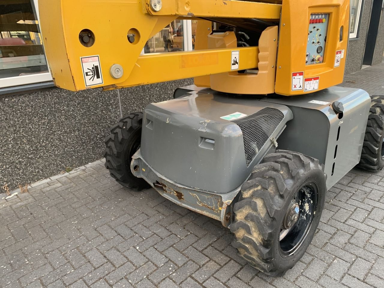 Teleskoparbeitsbühne des Typs Haulotte HA120PX, Gebrauchtmaschine in Vriezenveen (Bild 10)