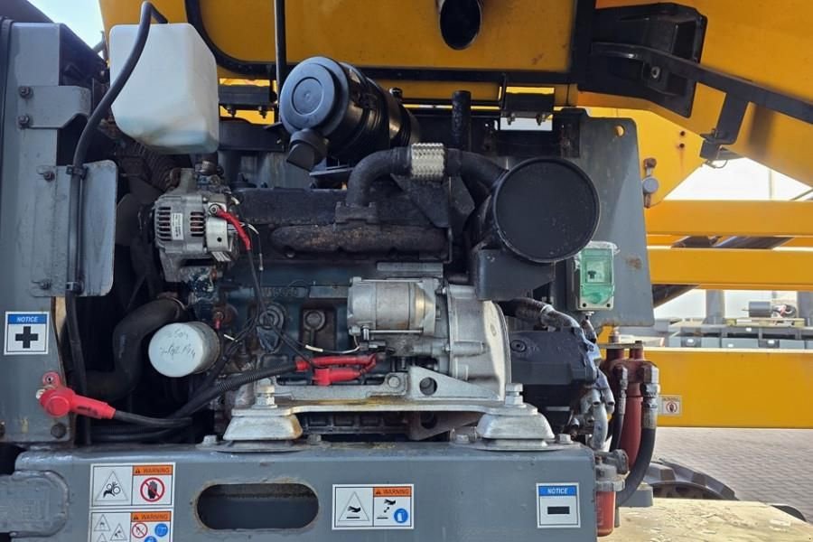 Teleskoparbeitsbühne of the type Haulotte HA16RTJ Pro Diesel, 4x4x4 Drive, 16 m Working Heig, Gebrauchtmaschine in Groenlo (Picture 5)