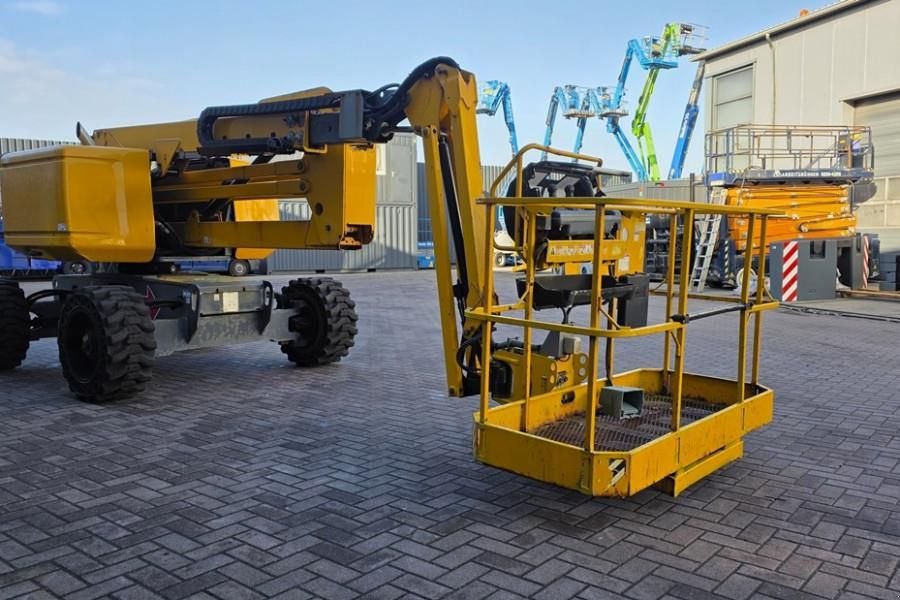 Teleskoparbeitsbühne of the type Haulotte HA16RTJ Pro Diesel, 4x4x4 Drive, 16 m Working Heig, Gebrauchtmaschine in Groenlo (Picture 9)