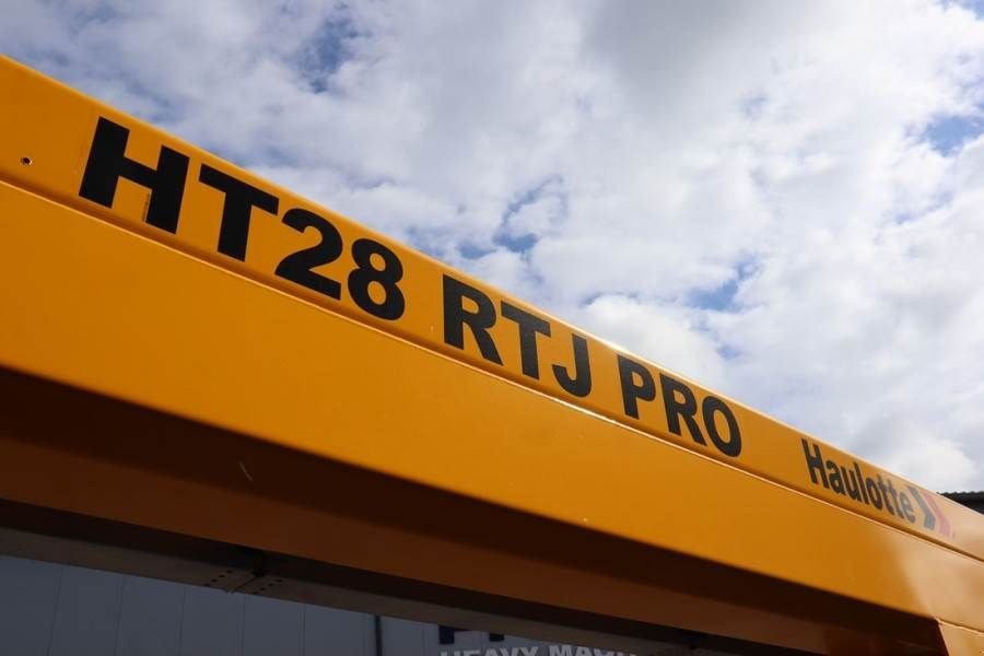 Teleskoparbeitsbühne van het type Haulotte HT28RTJ Pro Guarantee! 4x4x4 Drive, 28 m Working H, Gebrauchtmaschine in Groenlo (Foto 11)