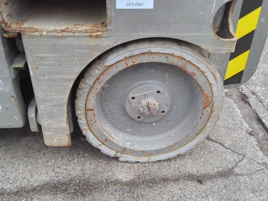 Teleskoparbeitsbühne типа Haulotte Optimum 8 schaarlift schaarhoogwerker 8m, Gebrauchtmaschine в Hooge mierde (Фотография 11)