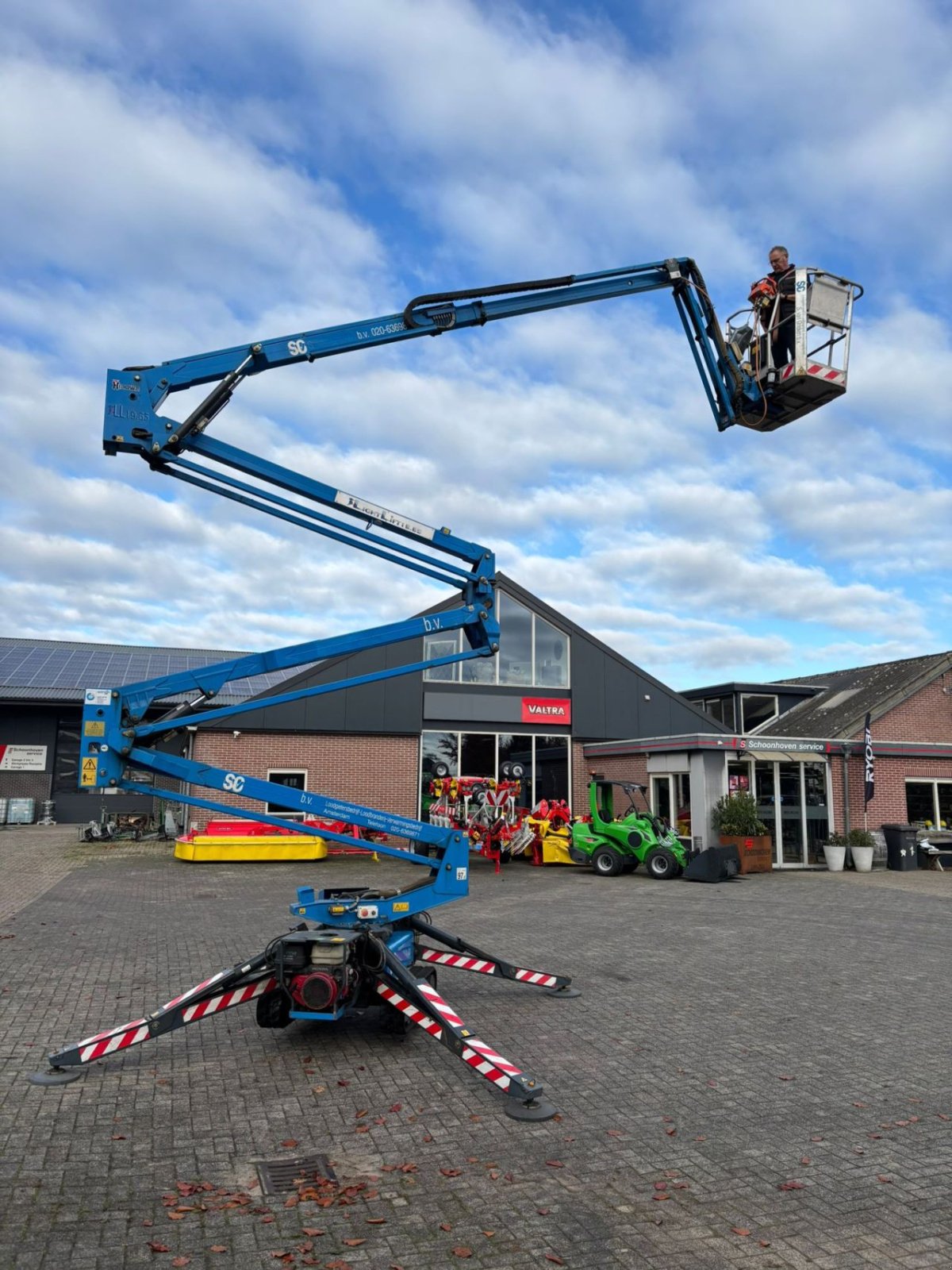 Teleskoparbeitsbühne des Typs Hinowa Licght Lift 1965, Gebrauchtmaschine in Oosterwolde (Bild 4)