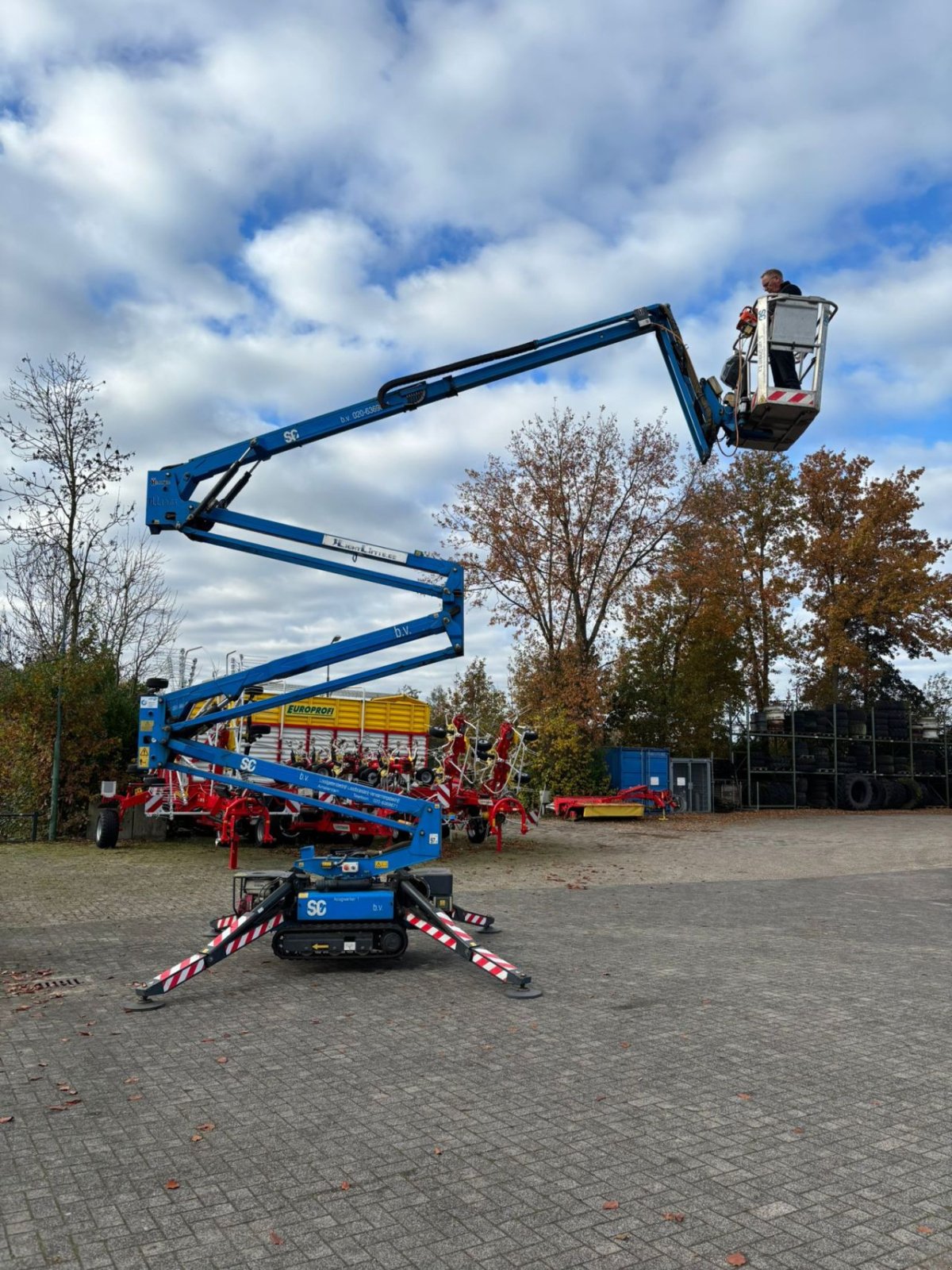 Teleskoparbeitsbühne des Typs Hinowa Licght Lift 1965, Gebrauchtmaschine in Oosterwolde (Bild 2)