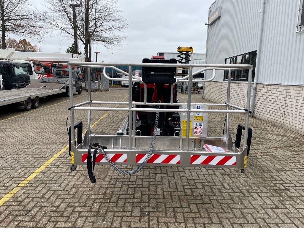 Teleskoparbeitsbühne des Typs Hinowa Lightlift 40.18, Neumaschine in WIJCHEN (Bild 11)