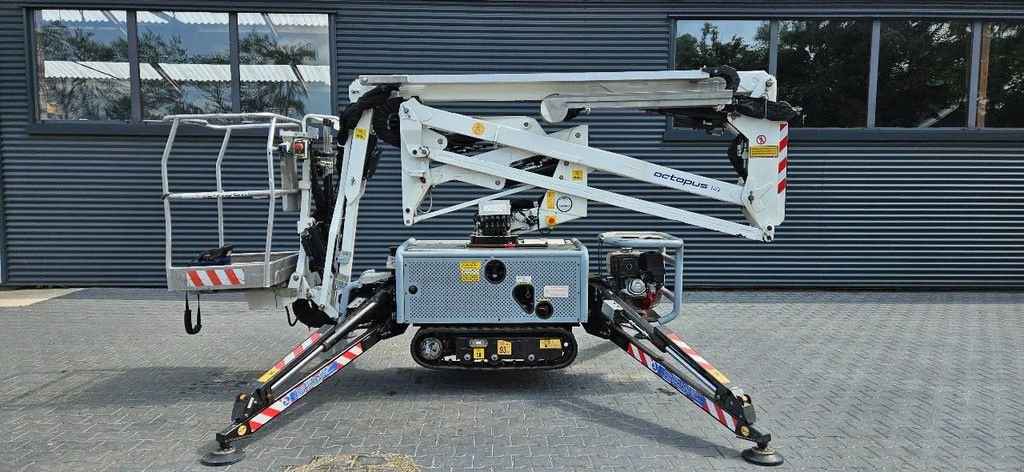 Teleskoparbeitsbühne des Typs Hinowa OIL EN STEEL octopussy 14 spinhoogwerker, Gebrauchtmaschine in Scharsterbrug (Bild 1)