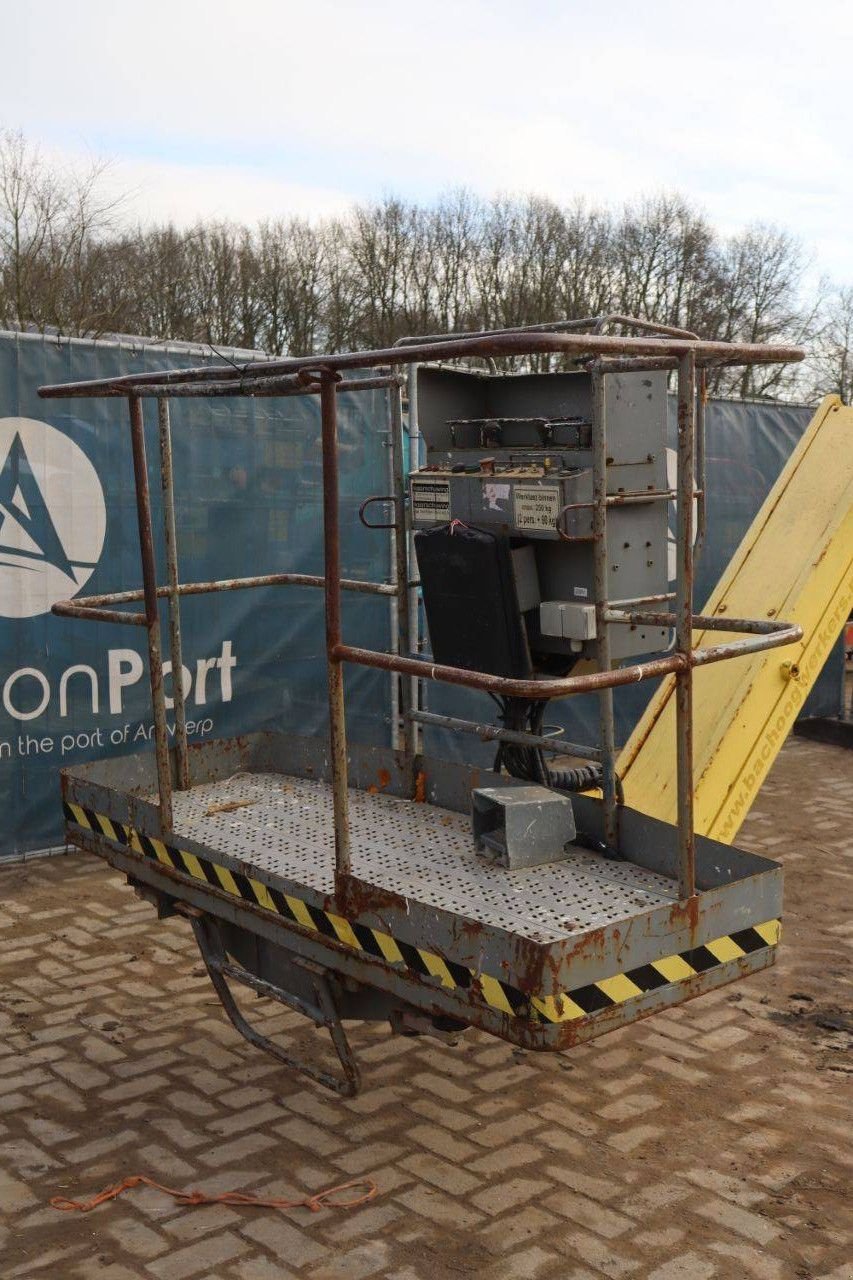 Teleskoparbeitsbühne of the type Hitachi HX140B-2, Gebrauchtmaschine in Antwerpen (Picture 11)