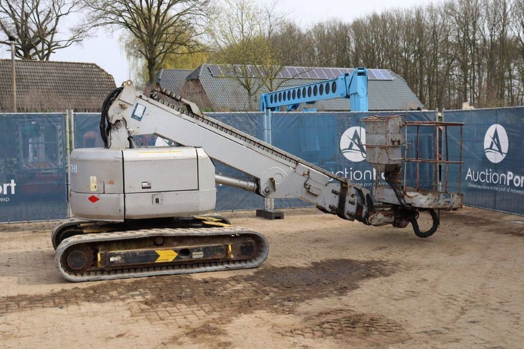 Teleskoparbeitsbühne tipa Hitachi HX99B-2, Gebrauchtmaschine u Antwerpen (Slika 1)
