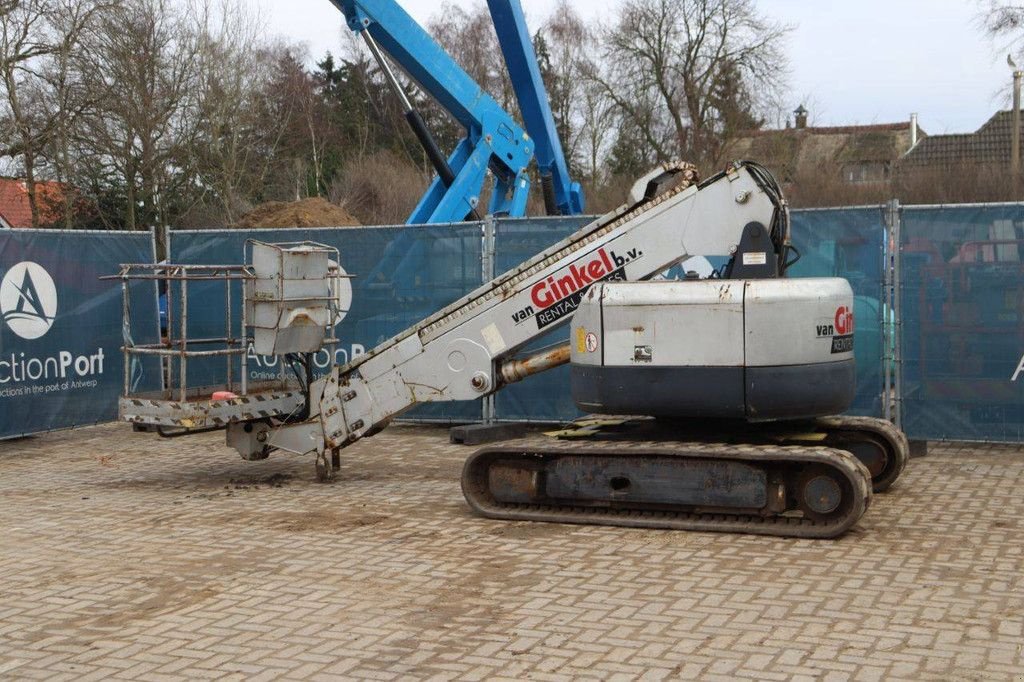 Teleskoparbeitsbühne типа Hitachi HX99B, Gebrauchtmaschine в Antwerpen (Фотография 3)