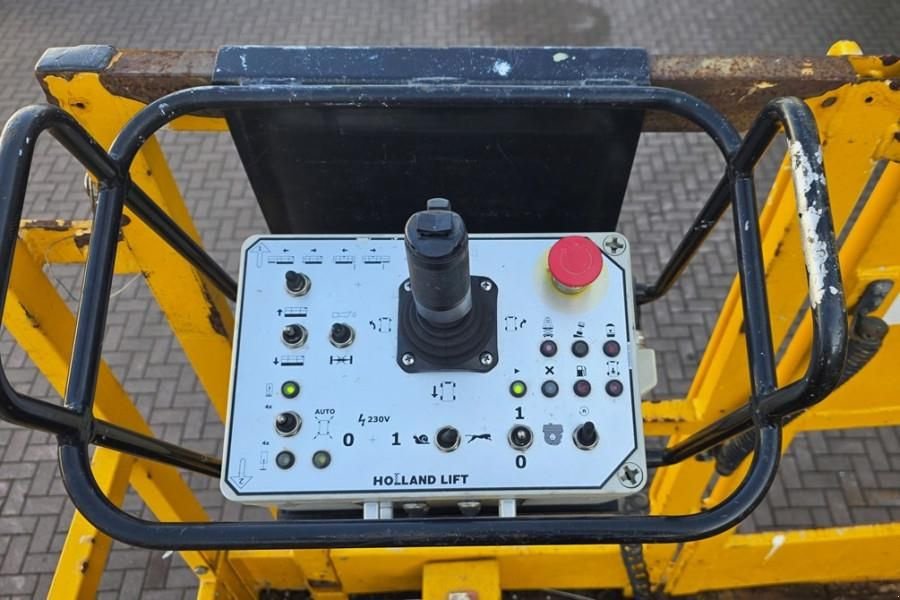 Teleskoparbeitsbühne des Typs Holland Lift Combistar B-195DL25 4WD/P/N Diesel, 21.5m Working, Gebrauchtmaschine in Groenlo (Bild 4)