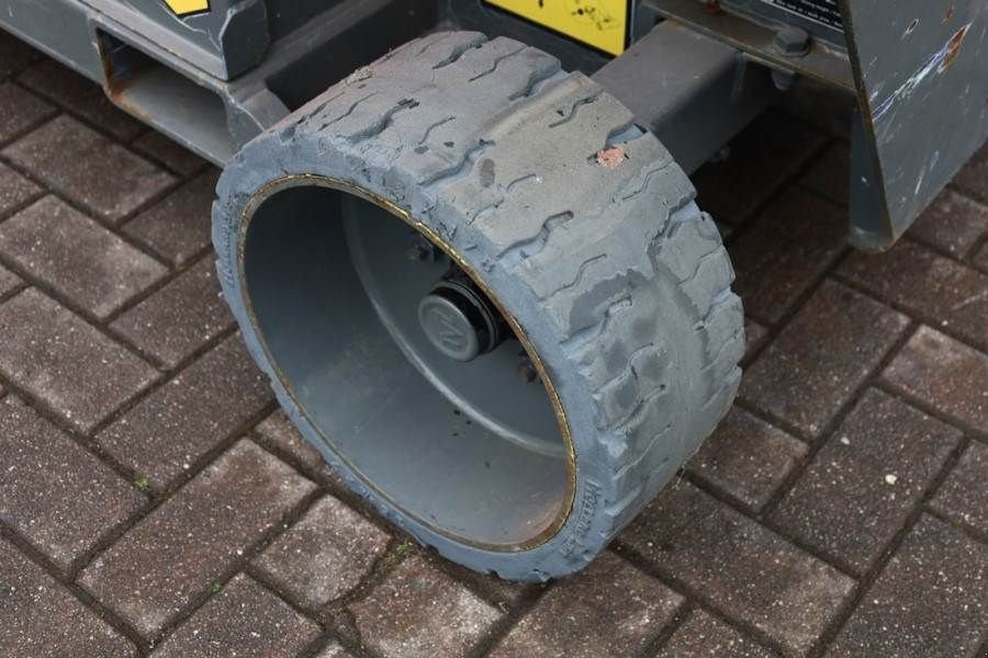 Teleskoparbeitsbühne des Typs Holland Lift Ecostar HL-11812 Electric, 14m Working Height, 300, Gebrauchtmaschine in Groenlo (Bild 11)