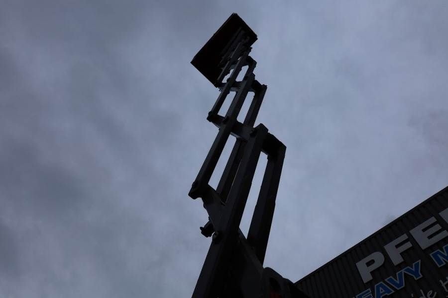 Teleskoparbeitsbühne des Typs Holland Lift Ecostar HL-11812 Electric, 14m Working Height, 300, Gebrauchtmaschine in Groenlo (Bild 10)