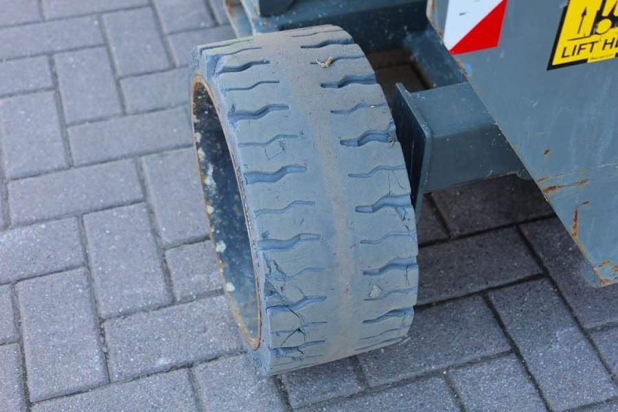 Teleskoparbeitsbühne des Typs Holland Lift Ecostar HL-11812 Electric, 14m Working Height, 300, Gebrauchtmaschine in Groenlo (Bild 11)