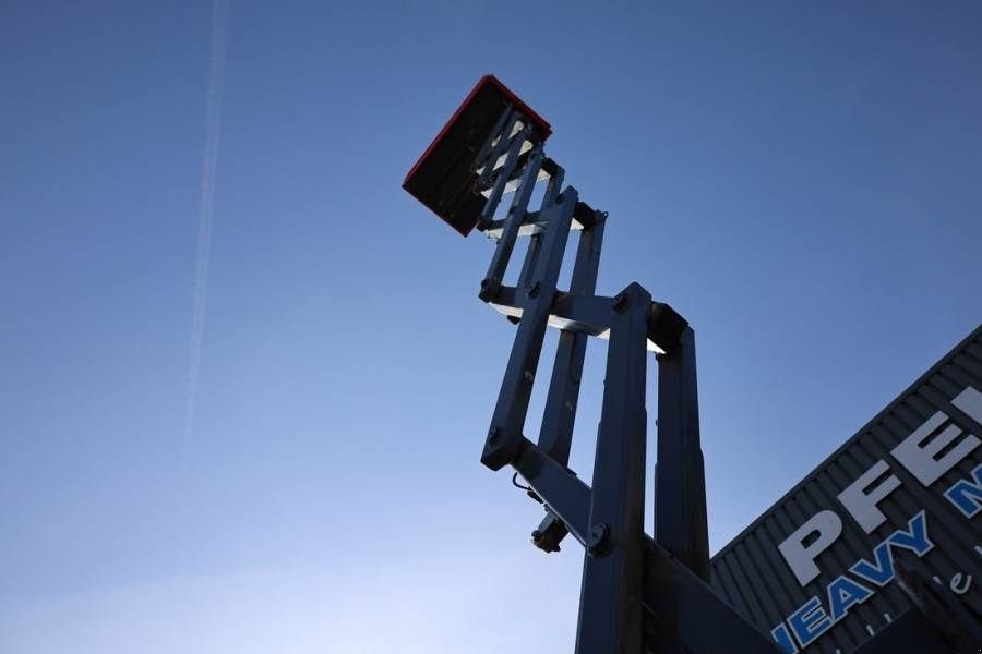 Teleskoparbeitsbühne des Typs Holland Lift Ecostar HL-11816 Electric, 14m Working Height, 300, Gebrauchtmaschine in Groenlo (Bild 11)