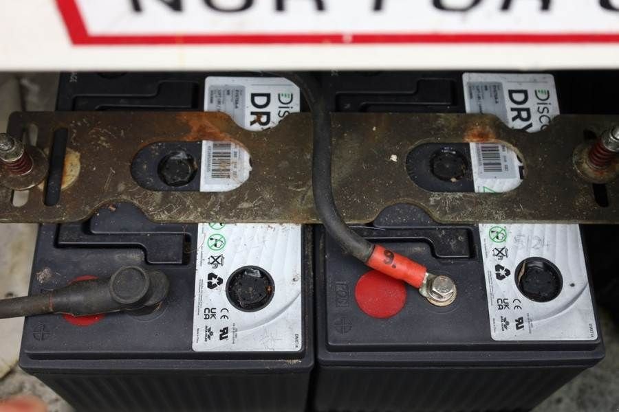 Teleskoparbeitsbühne des Typs Holland Lift Ecostar HL-9710 Electric, 12m Working Height, 325k, Gebrauchtmaschine in Groenlo (Bild 11)