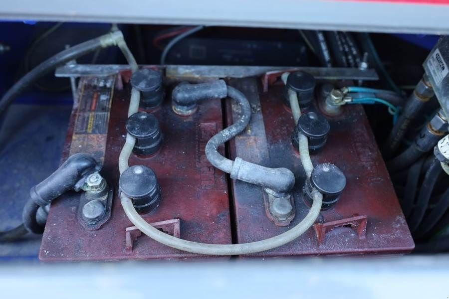 Teleskoparbeitsbühne des Typs Holland Lift Ecostar HL-9710 Electric, 12m Working Height, 325k, Gebrauchtmaschine in Groenlo (Bild 5)