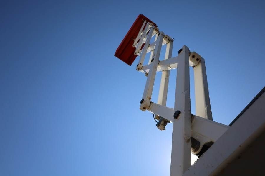 Teleskoparbeitsbühne des Typs Holland Lift Ecostar HL-9710 Electric, 12m Working Height, 325k, Gebrauchtmaschine in Groenlo (Bild 3)