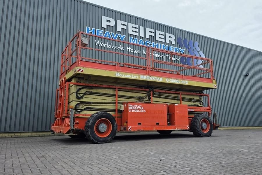 Teleskoparbeitsbühne del tipo Holland Lift G-300DL30/S Diesel, 4x4x4 Drive, 33.5m Working Hei, Gebrauchtmaschine In Groenlo (Immagine 1)