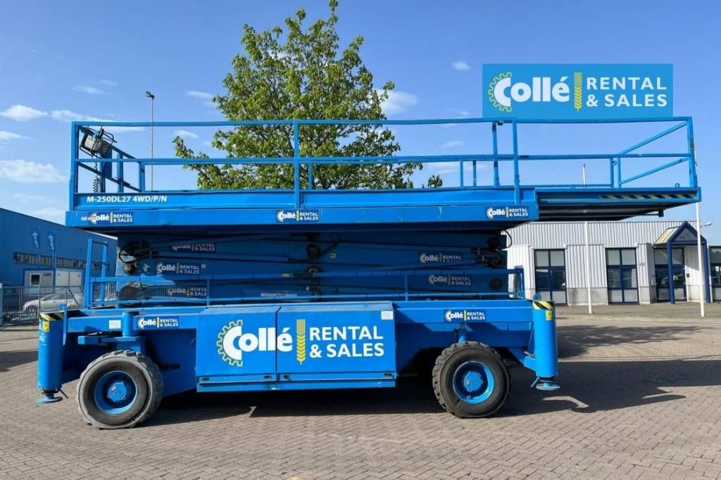 Teleskoparbeitsbühne tip Holland Lift M 250 DL 27 2003, Gebrauchtmaschine in Sittard (Poză 2)