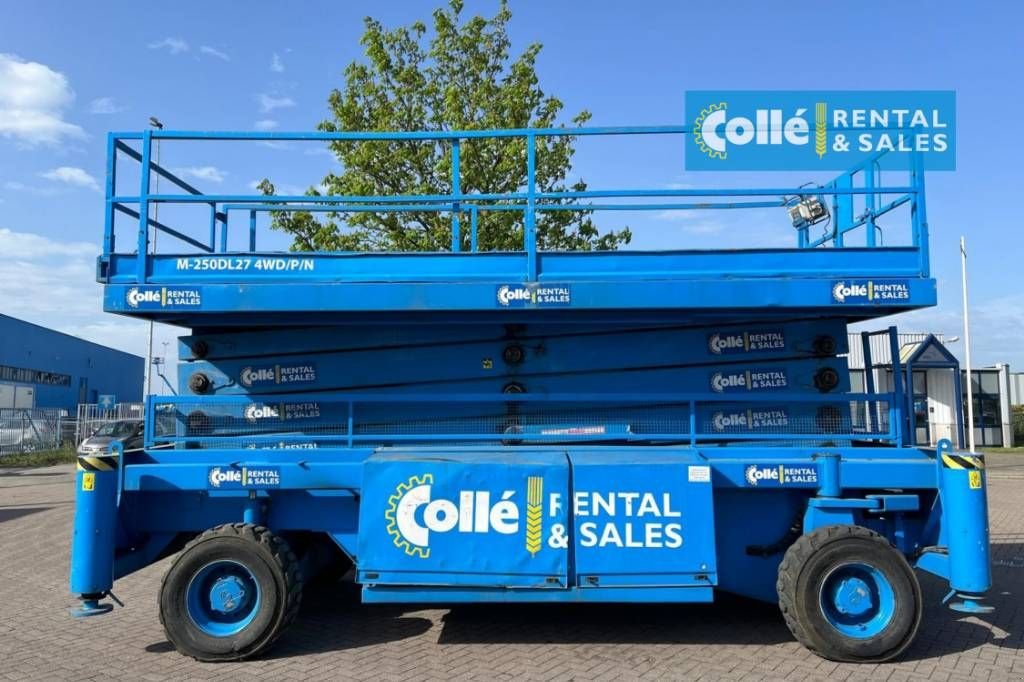 Teleskoparbeitsbühne tip Holland Lift M 250 DL 27 2003, Gebrauchtmaschine in Sittard (Poză 1)