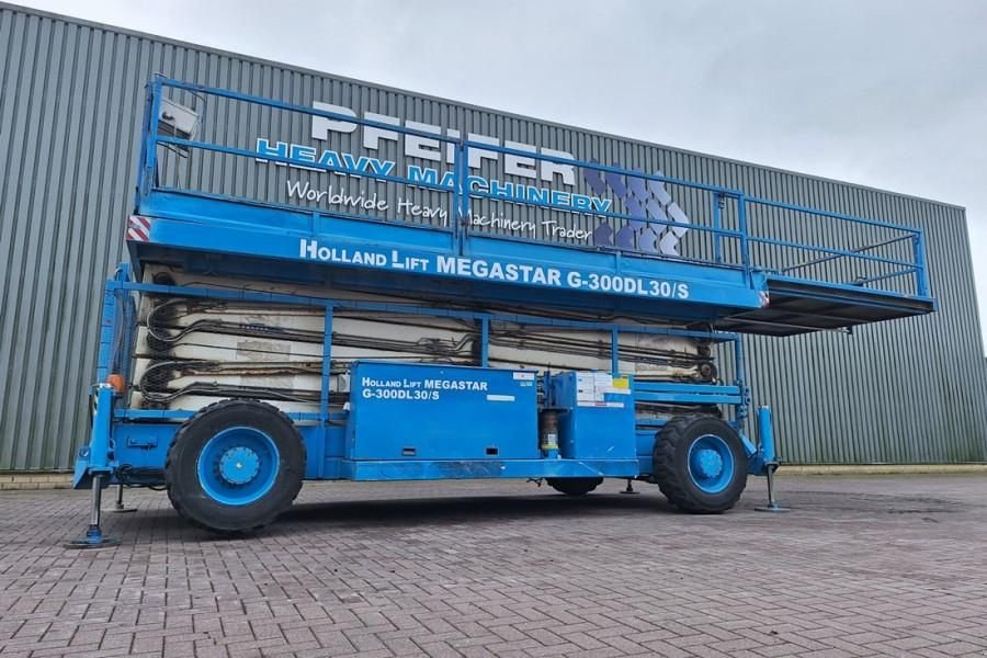 Teleskoparbeitsbühne des Typs Holland Lift Megastar G-300DL30/S Diesel, 4x4x4 Drive, 33.5m Wo, Gebrauchtmaschine in Groenlo (Bild 10)