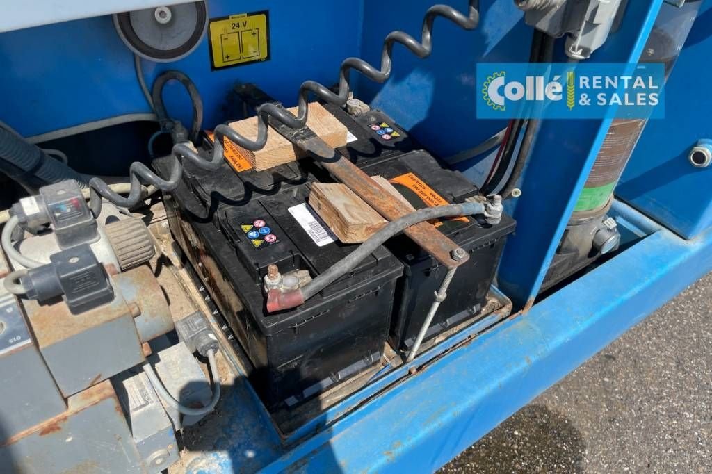 Teleskoparbeitsbühne des Typs Holland Lift Megastar G-320DL30 4WDS/N 2006, Gebrauchtmaschine in Sittard (Bild 10)