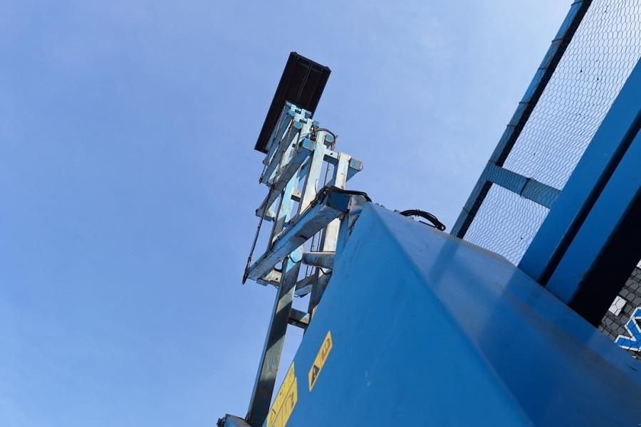 Teleskoparbeitsbühne des Typs Holland Lift Megastar G300DL30/S Diesel, 4x4x4 Drive, 33.5m Wor, Gebrauchtmaschine in Groenlo (Bild 11)