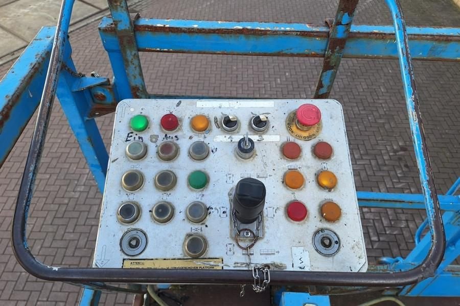 Teleskoparbeitsbühne des Typs Holland Lift Megastar G300DL30/S Diesel, 4x4x4 Drive, 33.5m Wor, Gebrauchtmaschine in Groenlo (Bild 4)