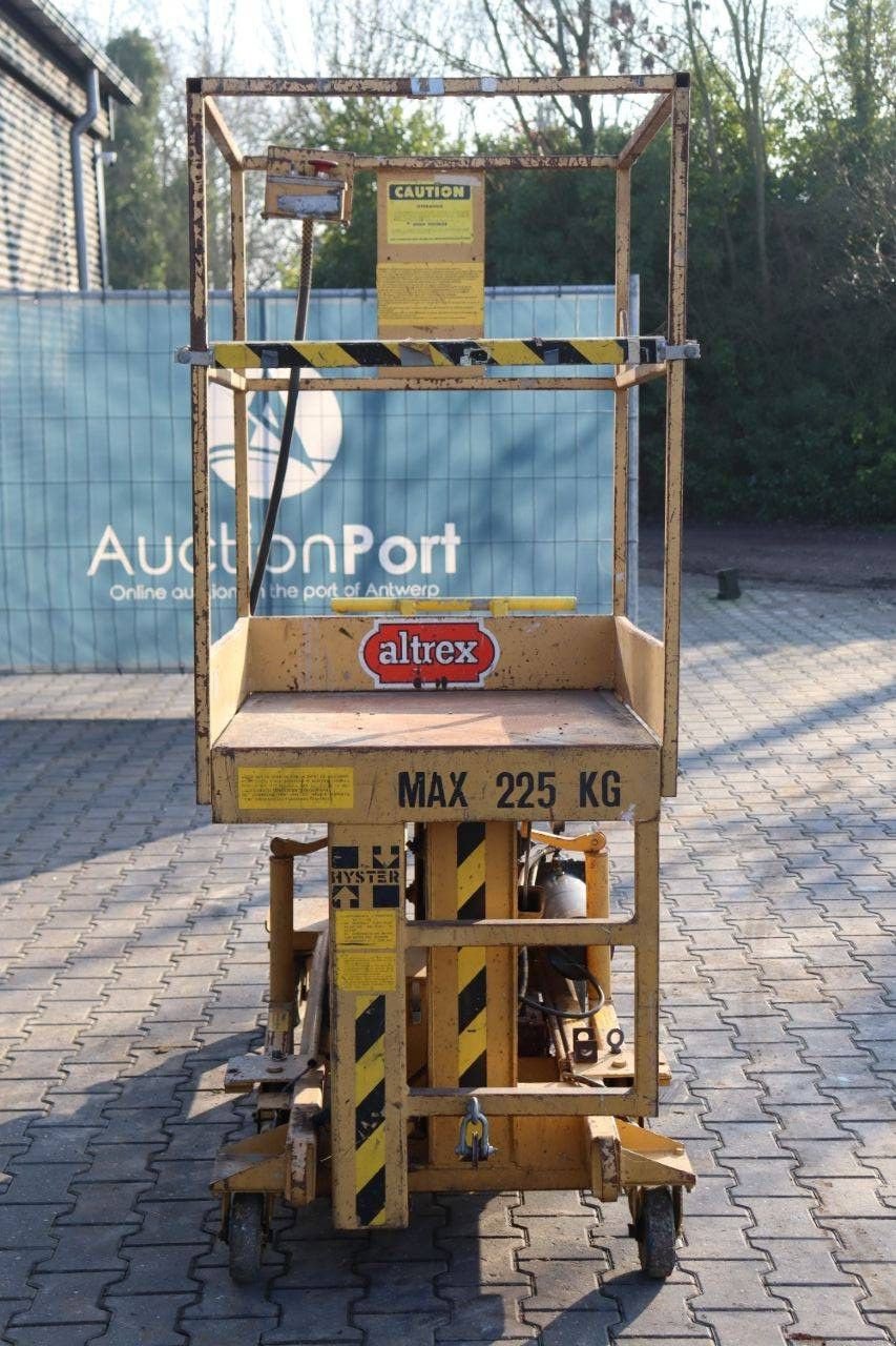 Teleskoparbeitsbühne от тип Hyster M-15, Gebrauchtmaschine в Antwerpen (Снимка 9)