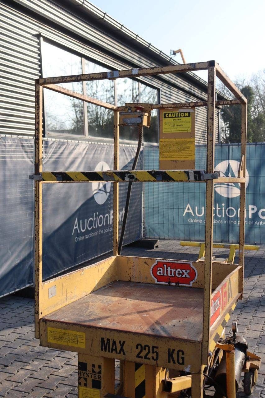 Teleskoparbeitsbühne от тип Hyster M-15, Gebrauchtmaschine в Antwerpen (Снимка 11)