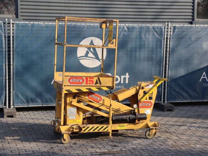 Teleskoparbeitsbühne typu Hyster M-15, Gebrauchtmaschine v Antwerpen