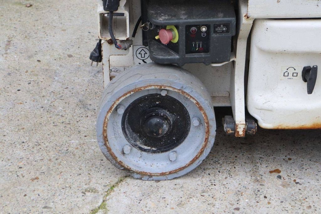 Teleskoparbeitsbühne des Typs JLG 1390ES, Gebrauchtmaschine in Antwerpen (Bild 11)