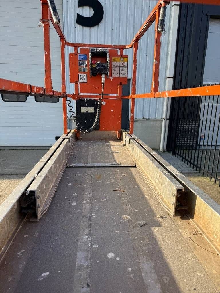 Teleskoparbeitsbühne типа JLG 2030ES, Gebrauchtmaschine в Antwerpen (Фотография 9)