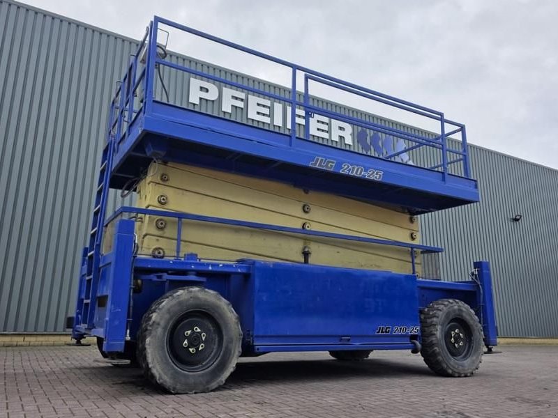 Teleskoparbeitsbühne des Typs JLG 210-25 Diesel, 4x4 Drive, 23m Working Height, 1000, Gebrauchtmaschine in Groenlo (Bild 1)