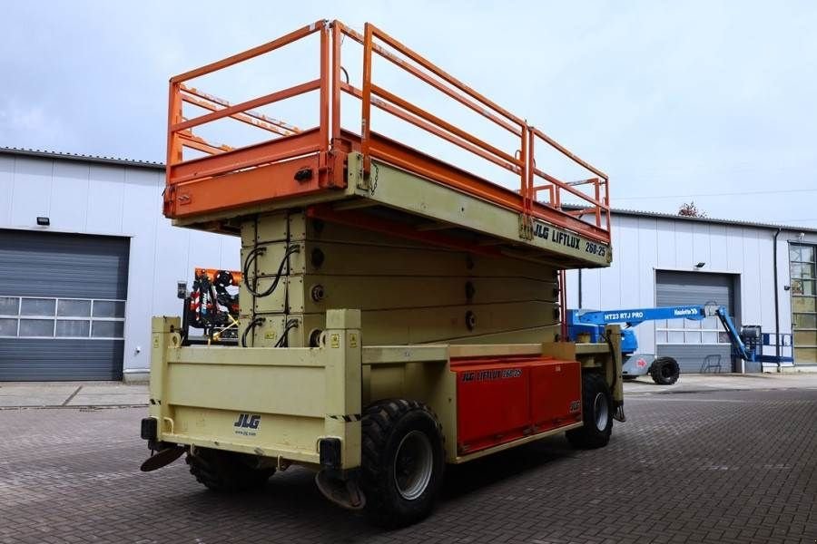 Teleskoparbeitsbühne des Typs JLG 260-25 Diesel, 4x4 Drive, 9.80m Hydraulic Deck Ext, Gebrauchtmaschine in Groenlo (Bild 2)