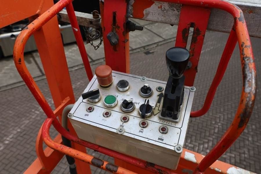 Teleskoparbeitsbühne des Typs JLG 260-25 Diesel, 4x4 Drive, 9.80m Hydraulic Deck Ext, Gebrauchtmaschine in Groenlo (Bild 4)