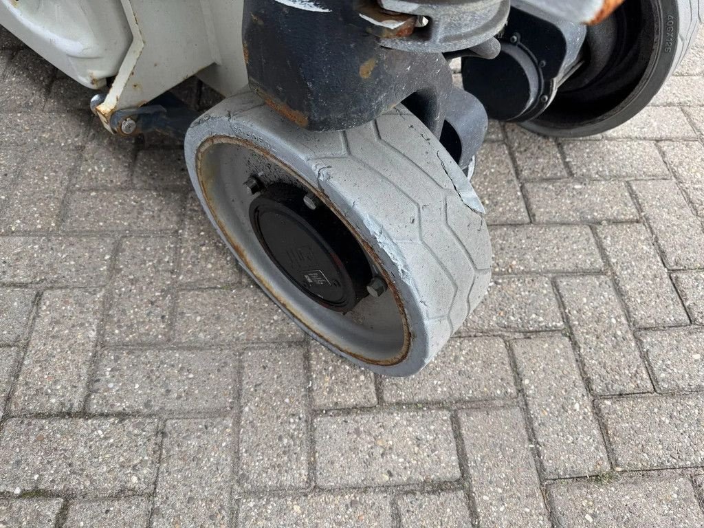 Teleskoparbeitsbühne vrste JLG 2630ES Hoogwerker Schaarhoogwerker, Gebrauchtmaschine v Hedel (Slika 8)