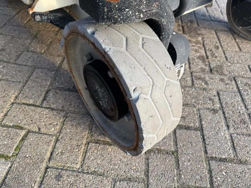 Teleskoparbeitsbühne vrste JLG 2646ES Hoogwerker Schaarhoogwerker, Gebrauchtmaschine v Hedel (Slika 8)