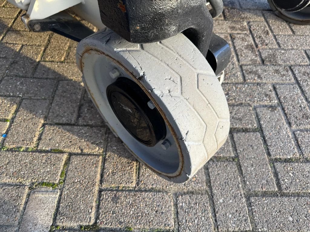 Teleskoparbeitsbühne vrste JLG 2646ES Hoogwerker Schaarhoogwerker, Gebrauchtmaschine v Hedel (Slika 8)