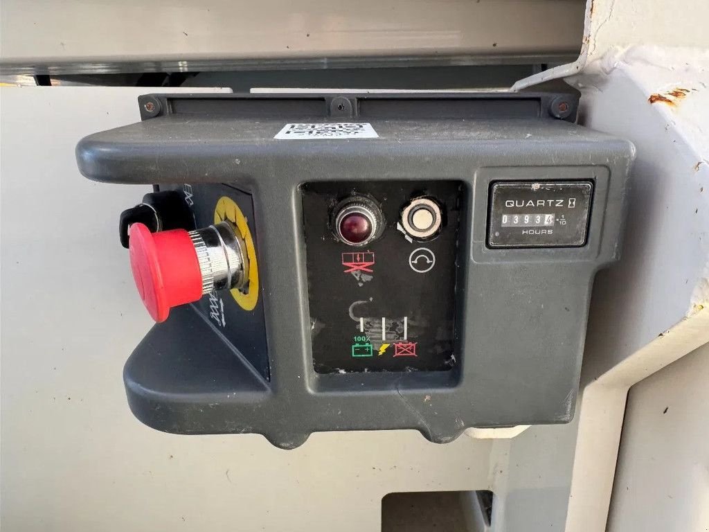 Teleskoparbeitsbühne vrste JLG 2646ES Hoogwerker Schaarhoogwerker, Gebrauchtmaschine v Hedel (Slika 10)