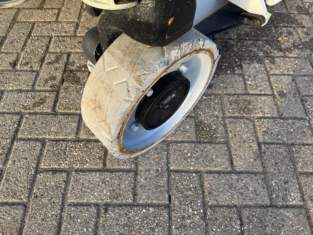 Teleskoparbeitsbühne vrste JLG 2646ES Hoogwerker Schaarhoogwerker, Gebrauchtmaschine v Hedel (Slika 4)