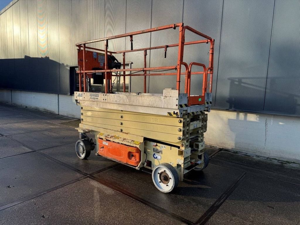 Teleskoparbeitsbühne tip JLG 3246ES, Gebrauchtmaschine in Antwerpen (Poză 2)