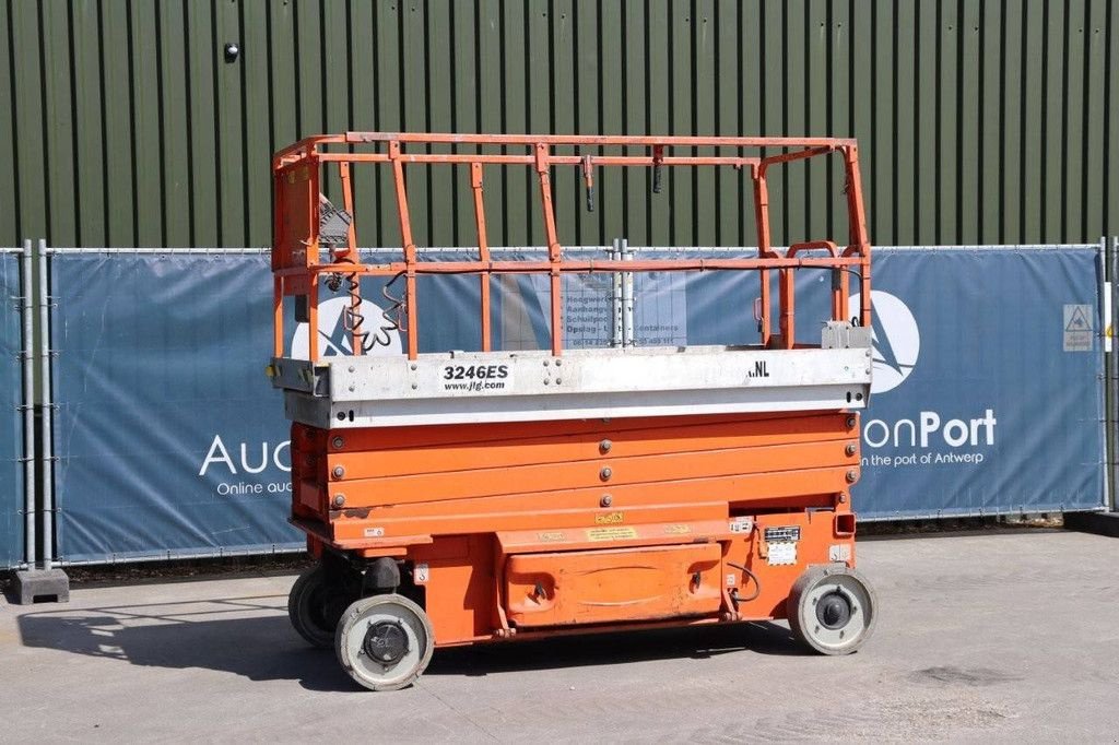 Teleskoparbeitsbühne del tipo JLG 3246ES, Gebrauchtmaschine en Antwerpen (Imagen 1)