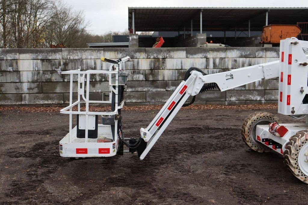 Teleskoparbeitsbühne типа JLG 340AJ, Gebrauchtmaschine в Antwerpen (Фотография 11)