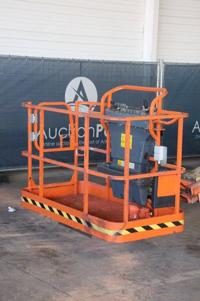 Teleskoparbeitsbühne от тип JLG 400S, Gebrauchtmaschine в Antwerpen (Снимка 10)