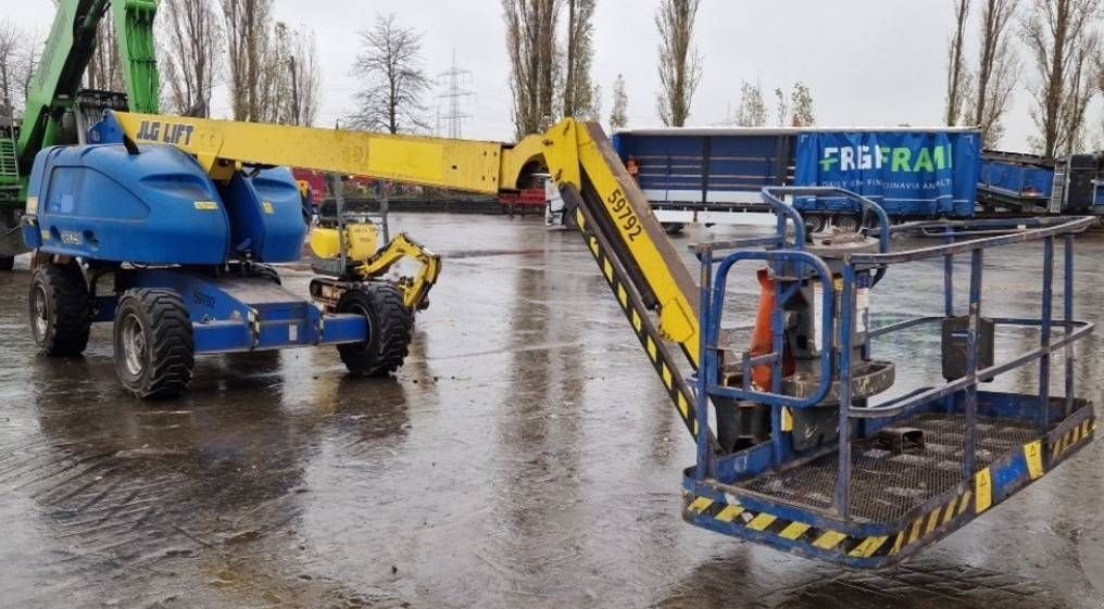 Teleskoparbeitsbühne типа JLG 460 SJ 16m telescoophoogwerker 12.3 zijdelinks, Gebrauchtmaschine в Hooge mierde (Фотография 2)