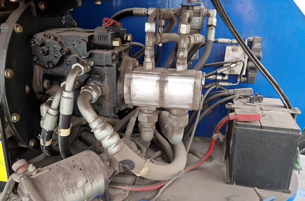 Teleskoparbeitsbühne типа JLG 460 SJ 16m telescoophoogwerker 12.3 zijdelinks, Gebrauchtmaschine в Hooge mierde (Фотография 5)