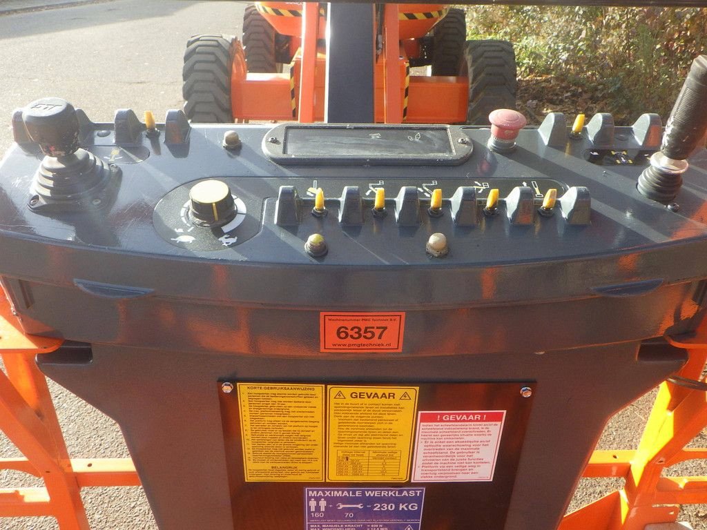 Teleskoparbeitsbühne типа JLG 600AJ, Gebrauchtmaschine в Antwerpen (Фотография 5)