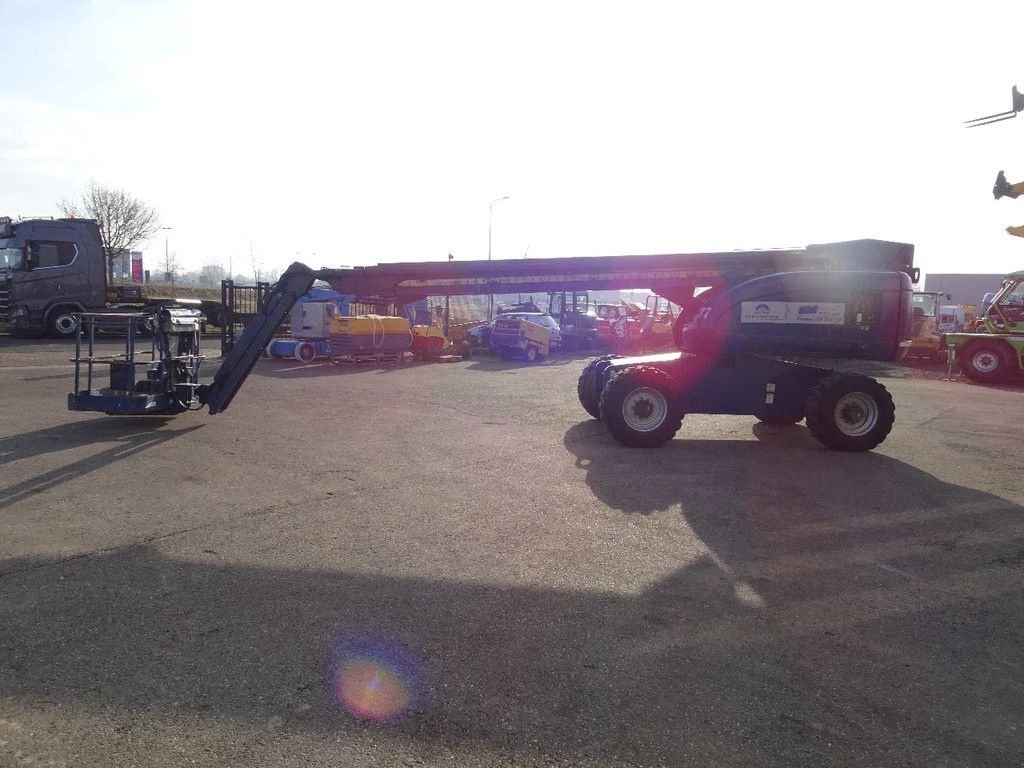 Teleskoparbeitsbühne des Typs JLG 660SJ, Gebrauchtmaschine in Zutphen (Bild 2)